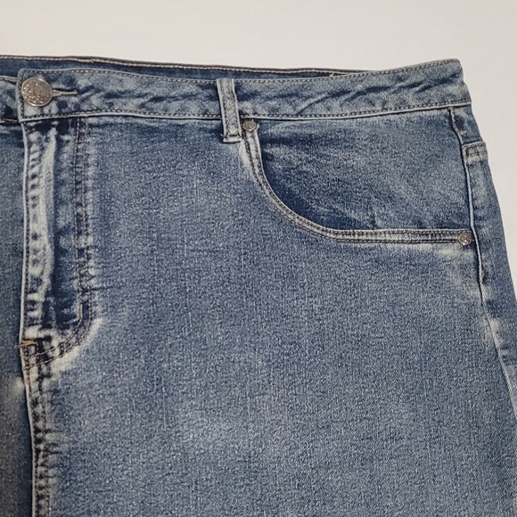 Lexi Denim Skirt Potassium Wash - Picture 2 of 6